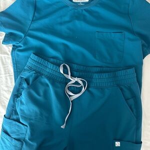 Women’s Caribbean Blue scrub set